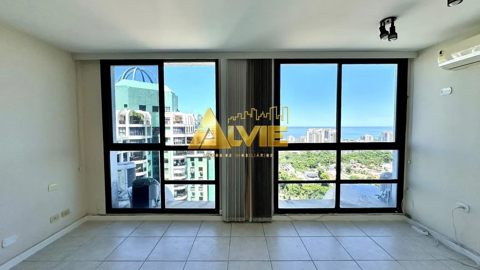 Cobertura Duplex Vista Mar Indevássavel